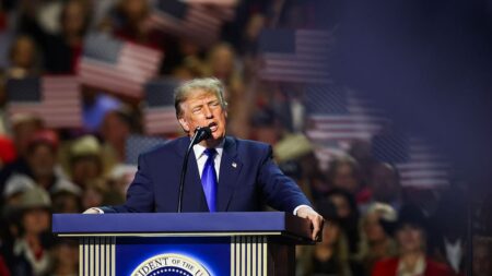 Trump Announces $5,000 Dividend if Republicans Win Midterms