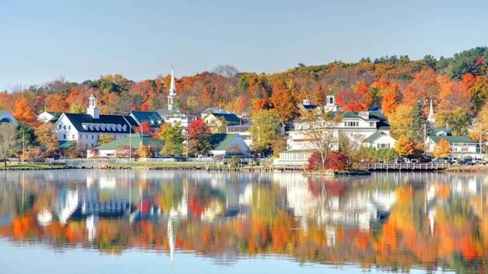 Located on Lake Winnipesaukee, Mill Falls offers four distinct kinds of accommodations.
