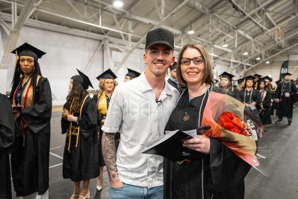 See this Iowa mom get surprised by son, a solider stationed overseas, at graduation