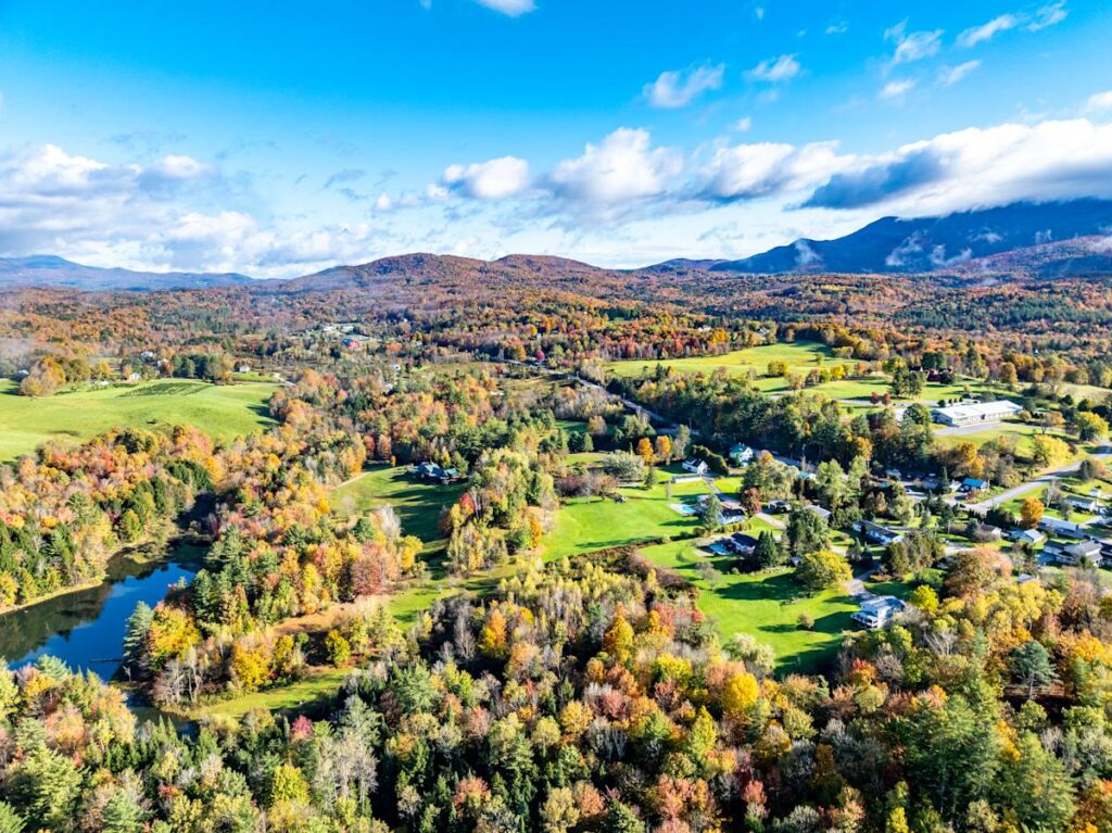 9 States and Cities in the U.S. that Pay You to Move to Them