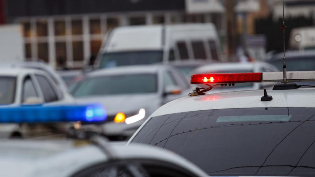 Suspect sought after shooting leaves 1 person dead, another person injured in north Phoenix