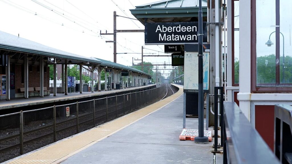 NJ Transit strike about money. Here’s how much other engineers make