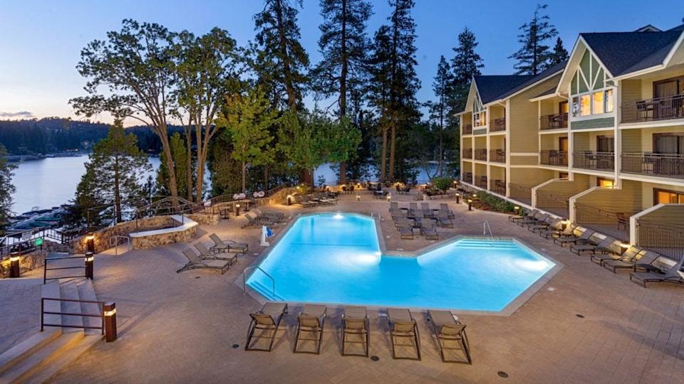 There are lots of ways to enjoy the water at this lake hotel in California.
