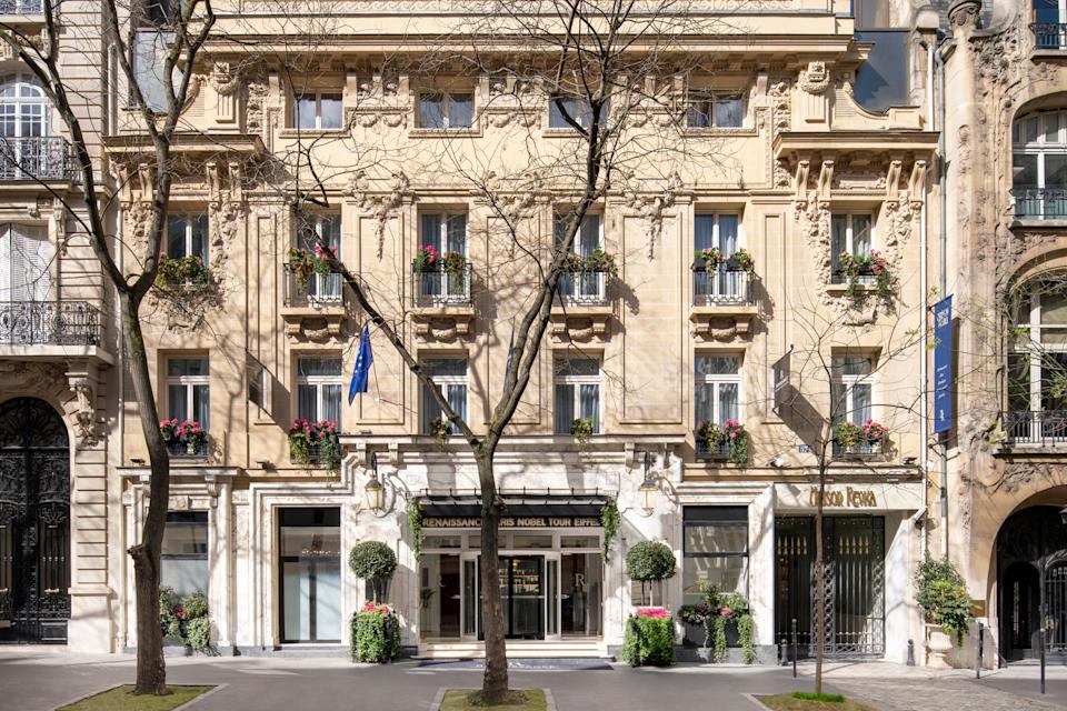 Renaissance Paris Nobel Tour Eiffel Hotel