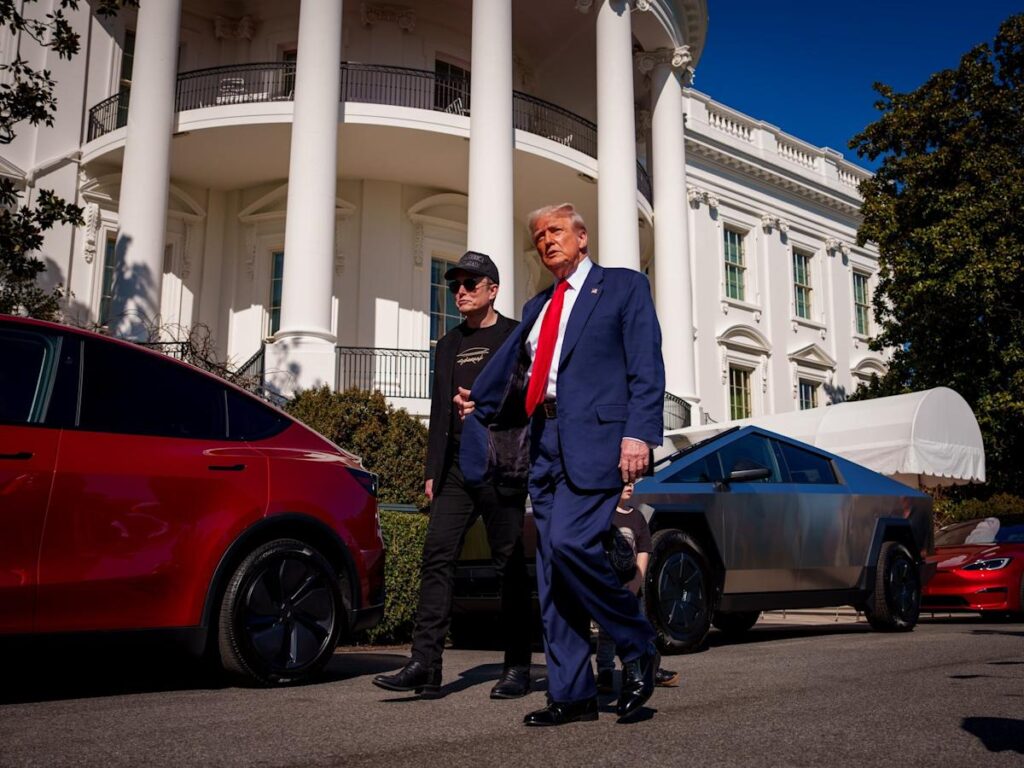 Elon Musk says he stays in the Lincoln Bedroom at Trump’s request