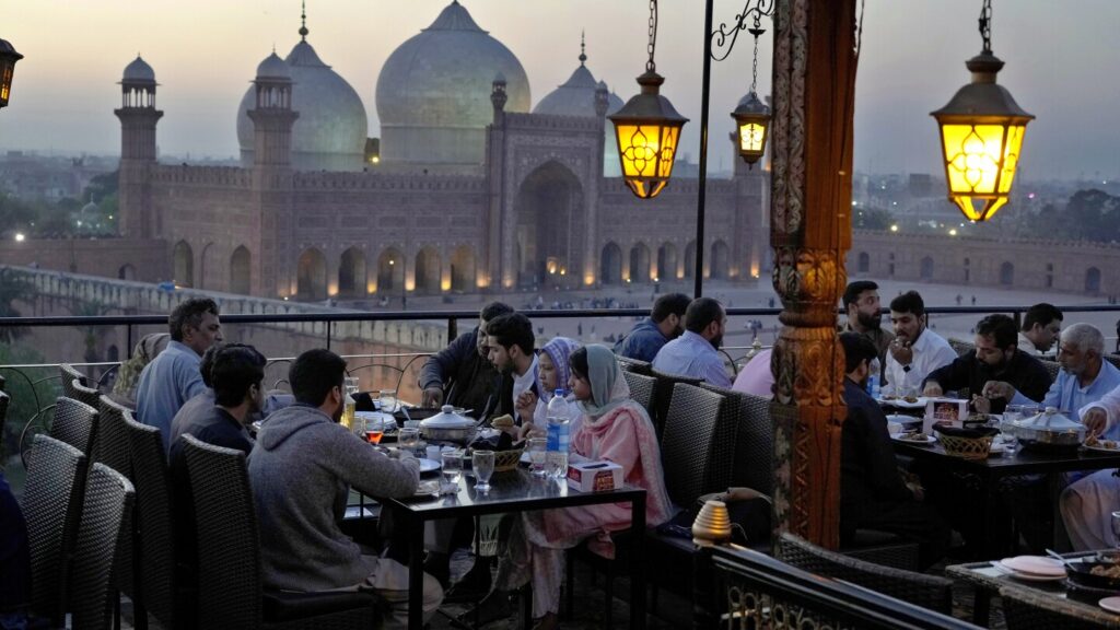 How to practice healthy fasting during Ramadan