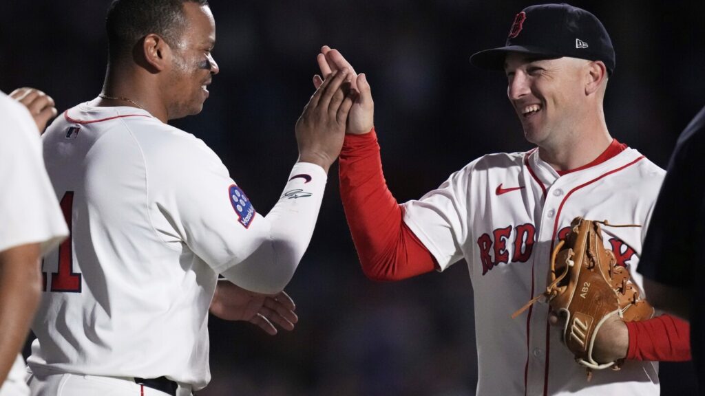 Bregman’s HR, Devers’ 2-RBI single help Red Sox beat Twins 6-1 as Casas hurts knee