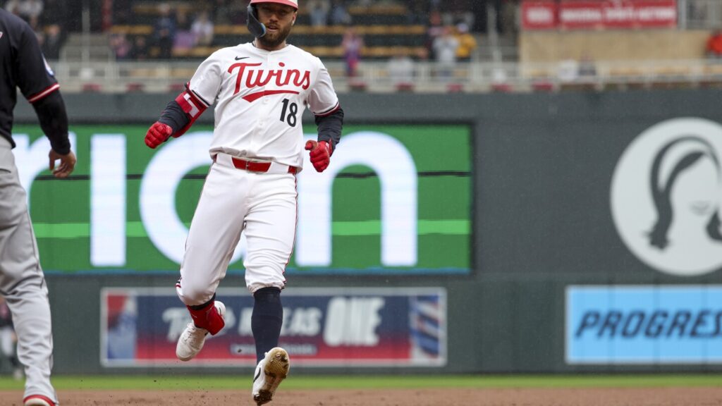 Kody Clemens hits walk-off double to give Twins 6-5 win over Guardians in Game 1 of doubleheader