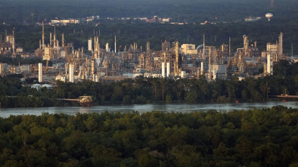 Louisiana stifles community air monitoring with threat of million-dollar fines, federal lawsuit says