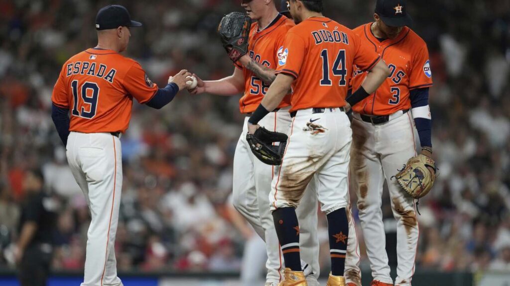 Hunter Brown strikes out 9 as the Astros beat the slumping Reds 3-0