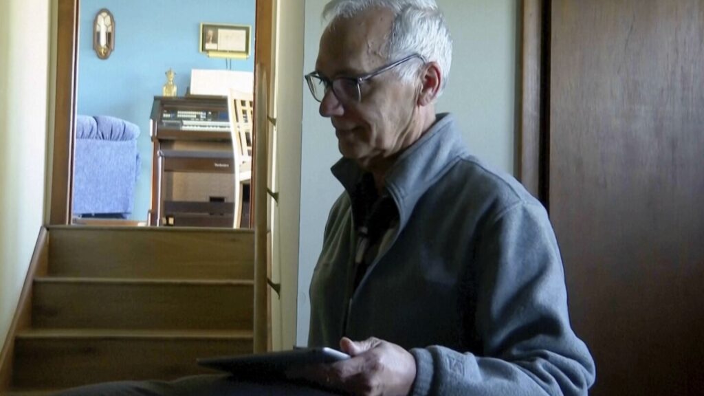 The pope is on the line: AP is there for pontiff’s call to his brother in Chicago