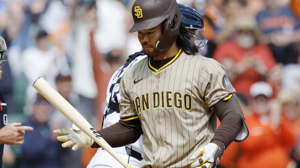 Reds get Connor Joe in trade with Padres for minor leaguer and cash