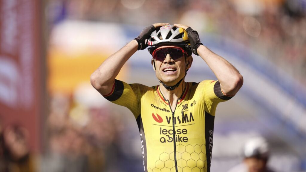 Del Toro becomes first Mexican to lead Giro d’Italia, Van Aert wins dusty stage