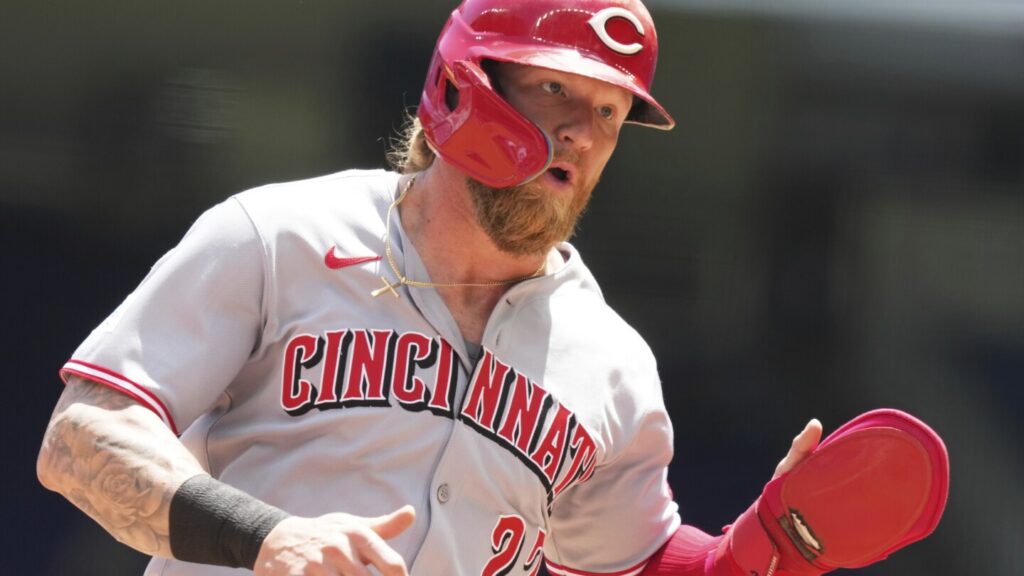 Reds place outfielder Fraley on injured list with left calf tenderness