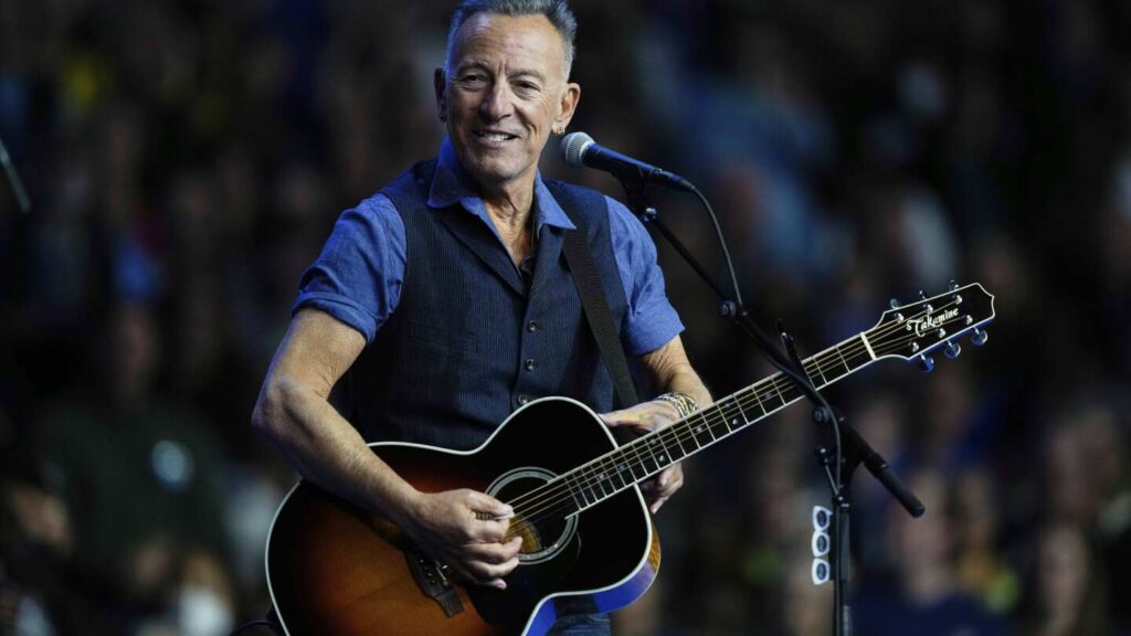 The spat between Bruce Springsteen and Donald Trump is escalating