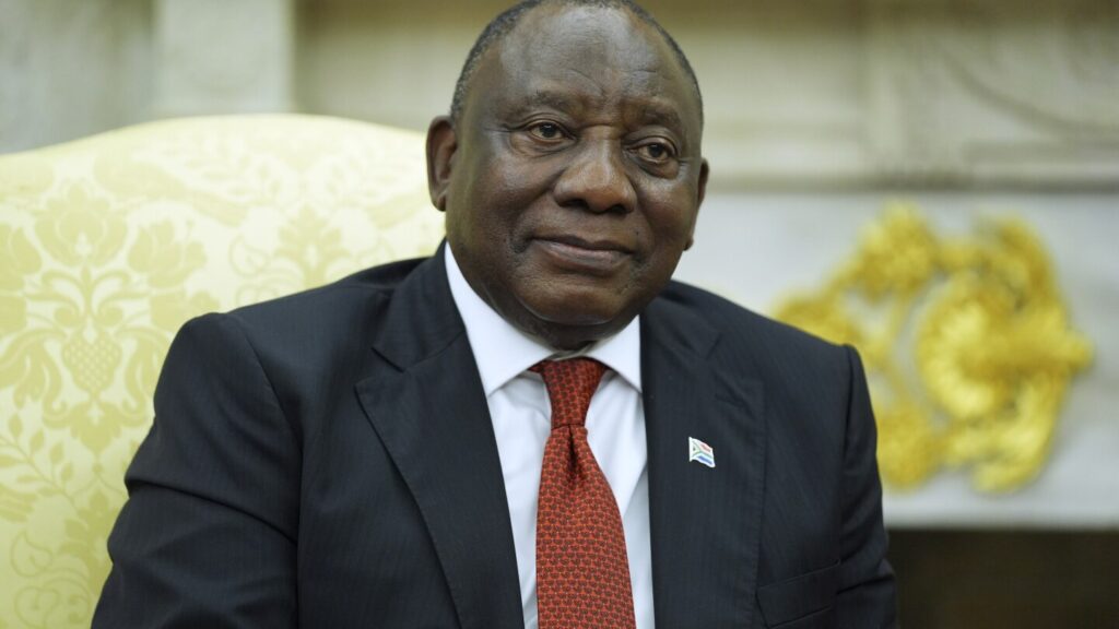 Lights, video, confrontation: South African president’s US visit takes dramatic turn