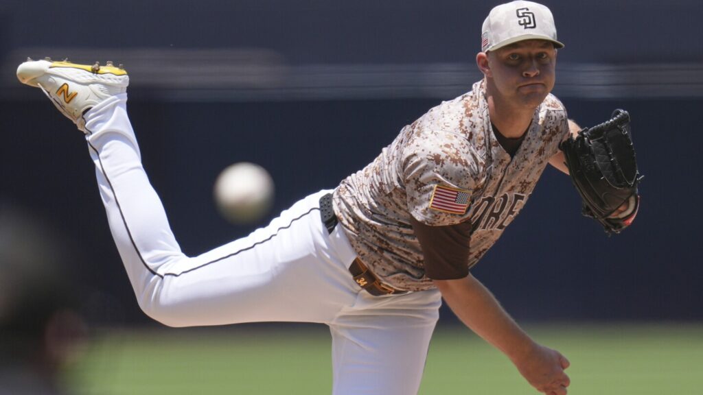 Padres starter Michael King a late scratch vs. Braves with shoulder stiffness