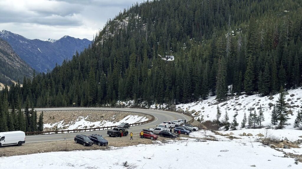 Climber who survived 400-foot fall that killed 3 others was unconscious before seeking pay phone