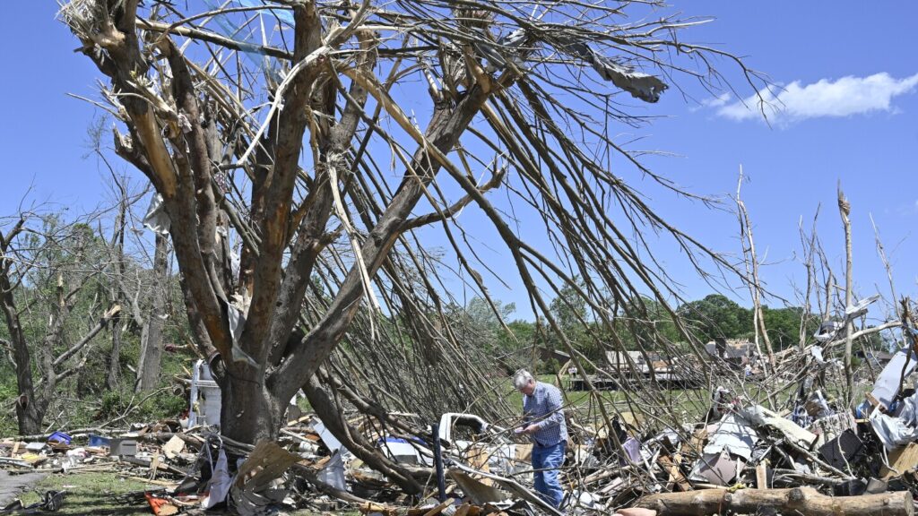 Photos: Severe storms batter parts of the US Midwest and South