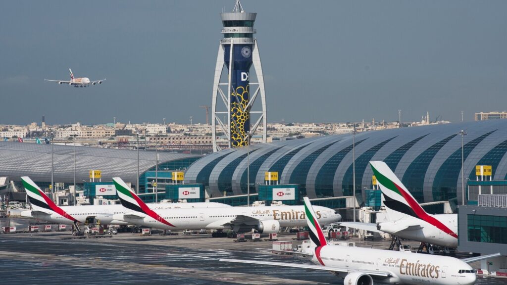 Emirates reports record .2 billion profit
