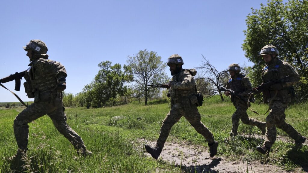 Russian hackers target firms shipping aid to Ukraine, US intelligence says