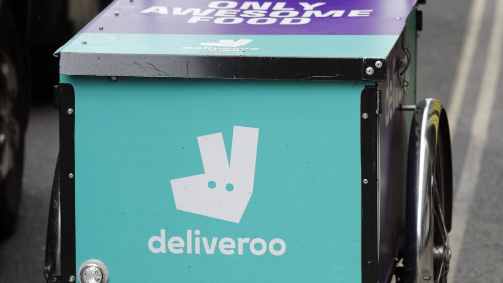 DoorDash agrees to acquire UK rival Deliveroo for .9 billion