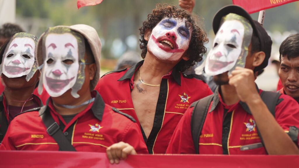 AP PHOTOS: Across the globe, workers observe May Day