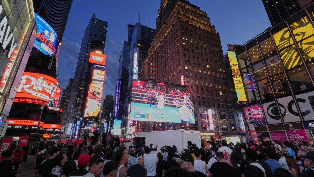 Rolando Romero stuns Ryan Garcia in Times Square boxing event