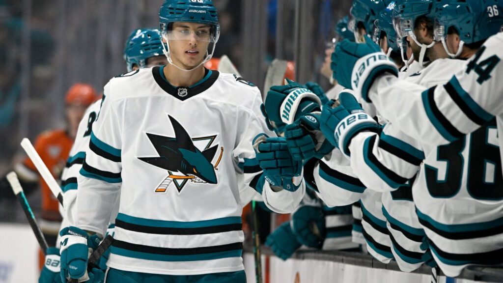 Sharks re-sign defenseman Shakir Mukhamadullin to a 1-year, M contract