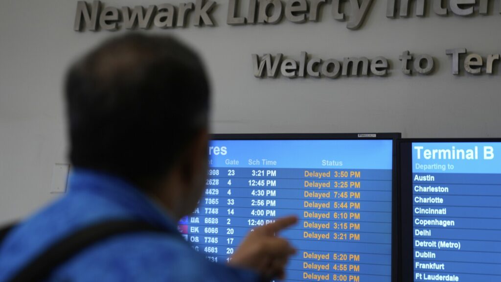 Newark airport experiencing flight delays and cancellations