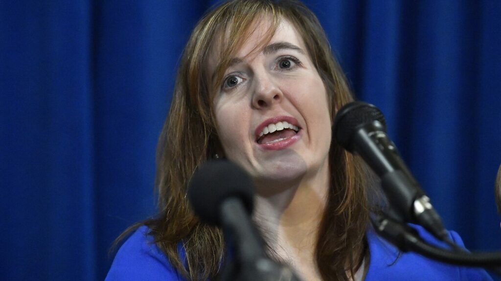 Kentucky auditor sues governor in bid to end dispute blocking kinship care law