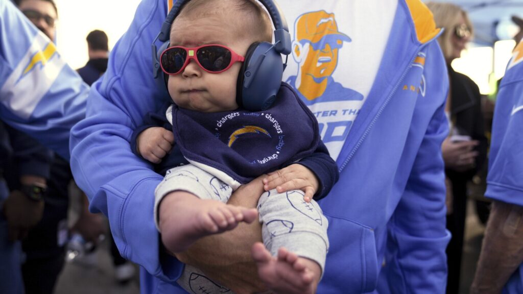 Top baby names — Liam and Olivia — dominate again
