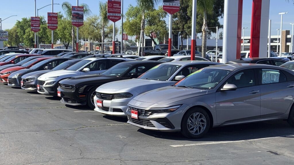 Edmunds: How to get the best auto deals this Memorial Day weekend