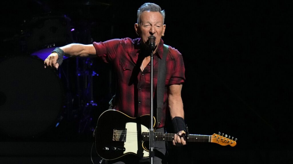 Bruce Springsteen and Donald Trump keep up their culture war