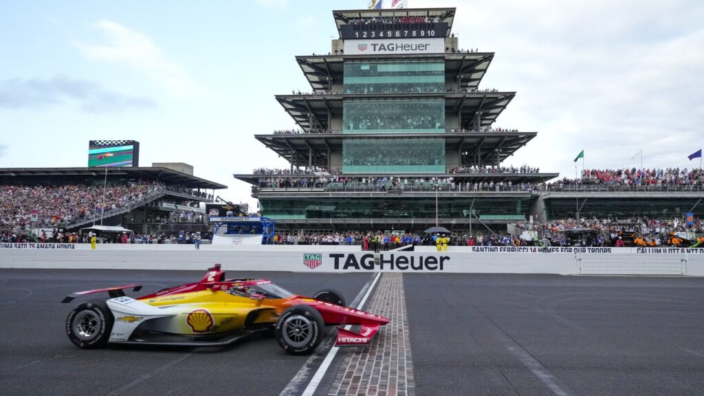 Hot dog: Oscar Mayer’s Weinermobile fleet set to race during Indy 500’s Carb Day festivities