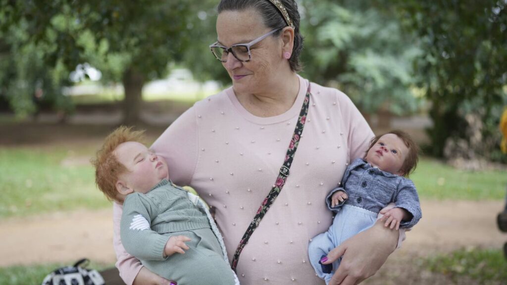 photos of realistic baby dolls