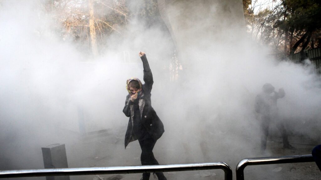 Truckers’ protest in Iran gathers steam and wins support from prominent dissident voices