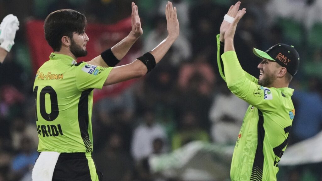 Lahore routs defending champion Islamabad by 95 runs to reach PSL final