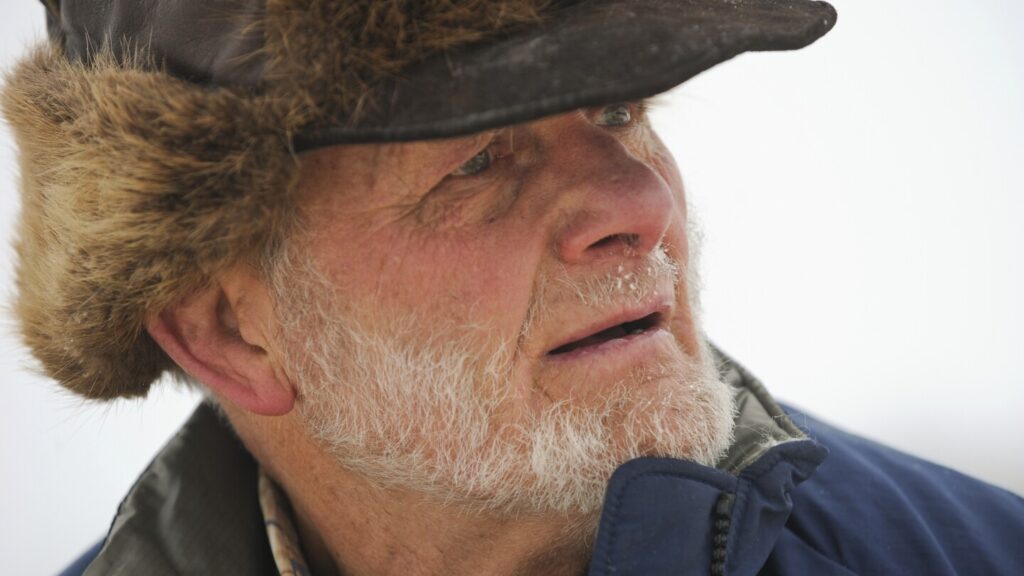 Dan Seavey, patriarch of Alaska mushing family who raced in the first Iditarod, dies