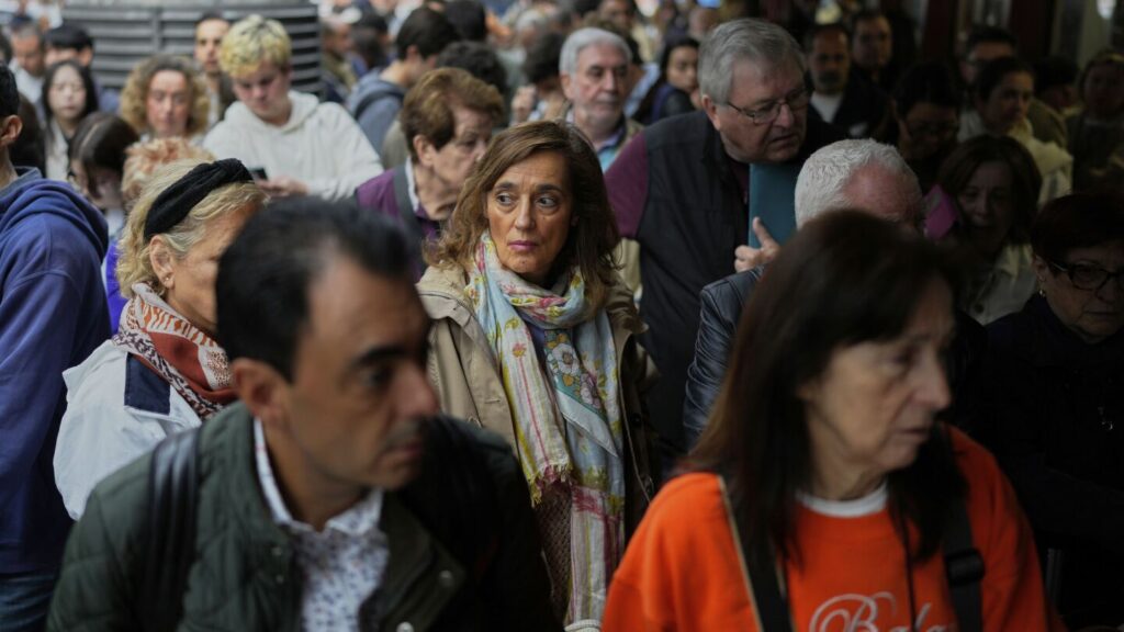 Cable theft in Spain delays thousands of high-speed rail passengers