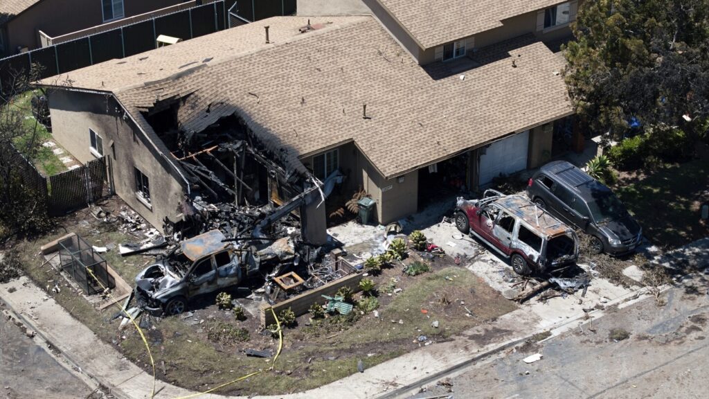 What we know about the 6 killed in a San Diego plane crash, including music executive Dave Shapiro