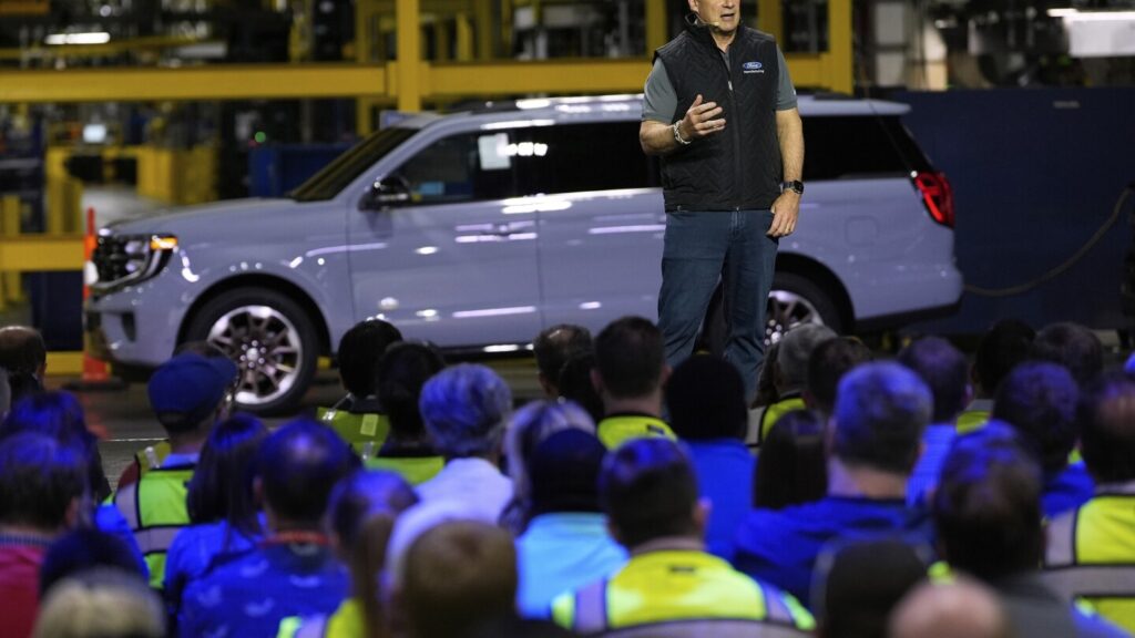 Ford says its Q1 profit fell by two-thirds and it expects a .5 billion hit from tariffs this year
