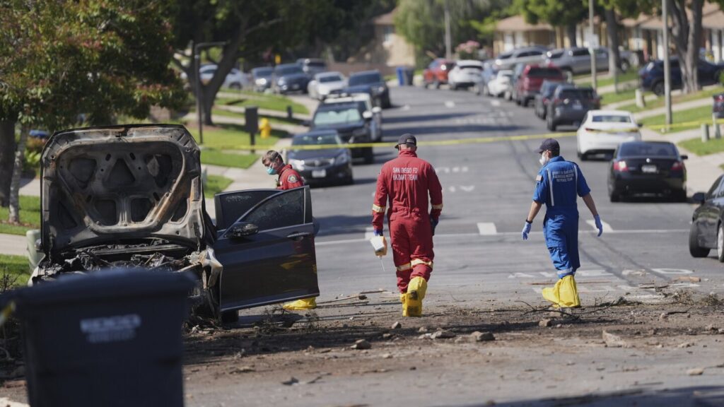 What’s known about private plane crash in San Diego neighborhood