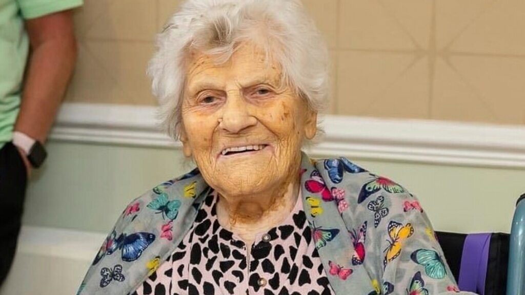 115-year-old British woman, now the world’s oldest, gives her recipe to long life