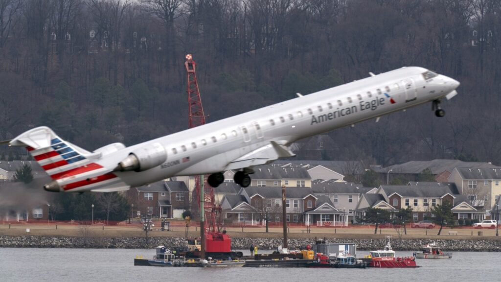 Hotline between military and air traffic controllers in Washington hasn’t worked for over 3 years