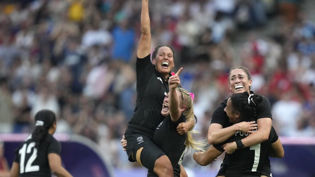 South Africa men, New Zealand women win the Sevens world championship titles in Los Angeles