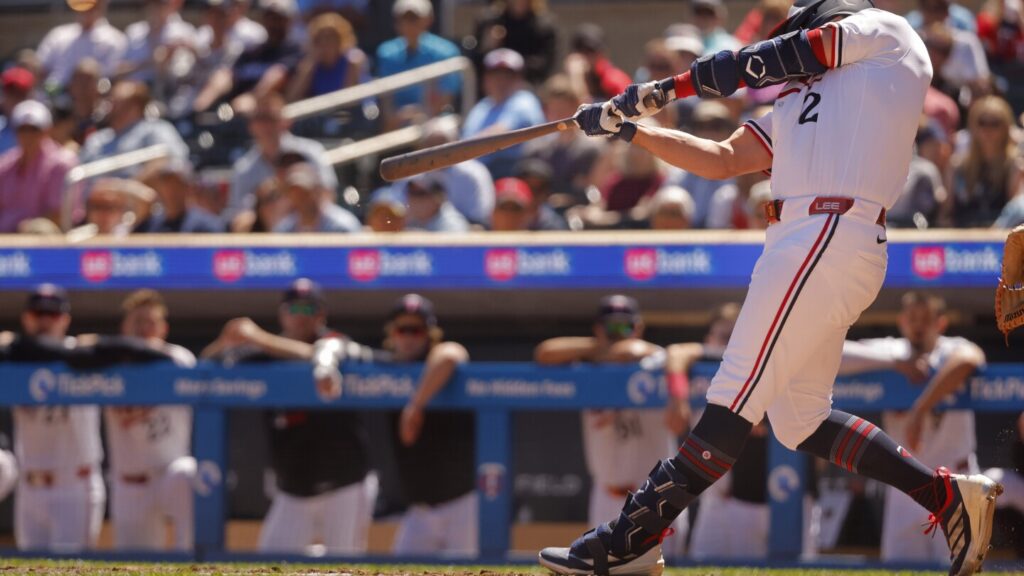 Brooks Lee’s go-ahead double in 8th leads Twins to 5-2 victory over Orioles for series sweep