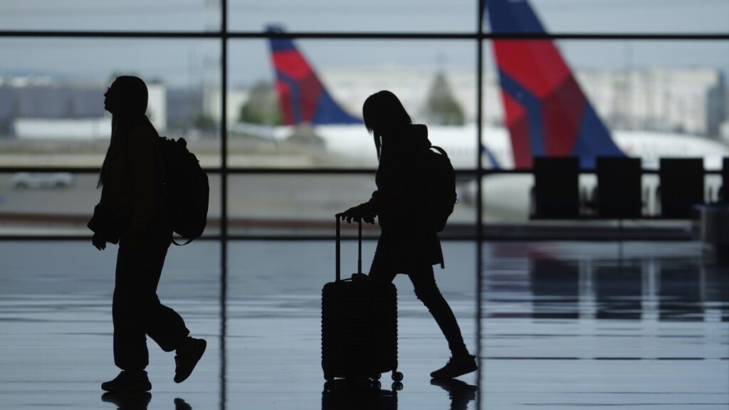 Despite economic concerns, Americans are set on getting away for Memorial Day weekend