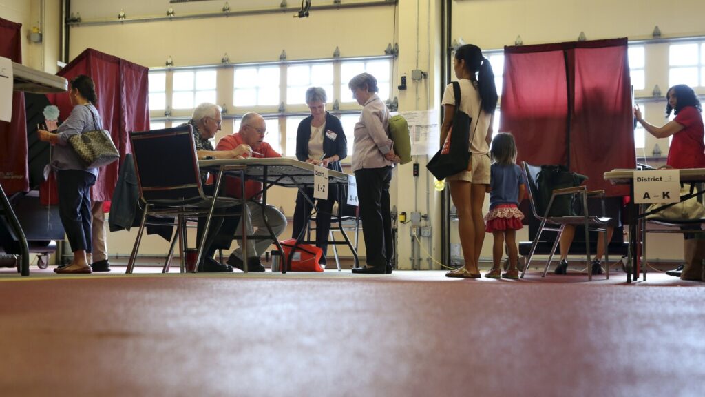 Some Democrats push the economy, not immigration, for Latino voters