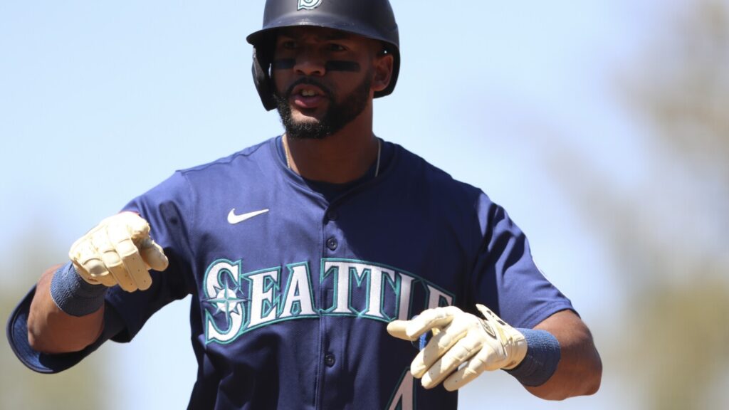 Mariners rally from 5-run deficit to beat Athletics 6-5 and win 9th straight series